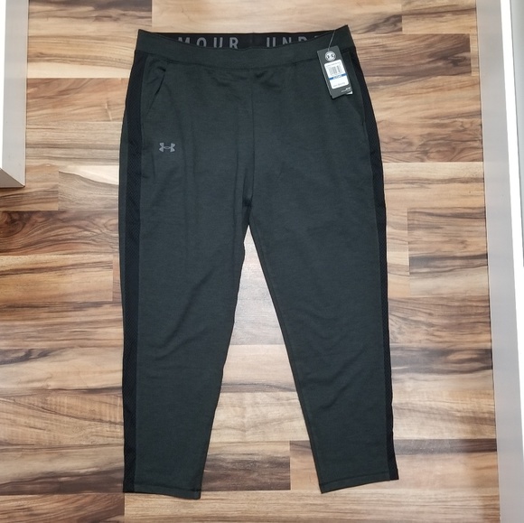 Under Armour Pants - NWT Under Armour Featherweight Fleece Pants